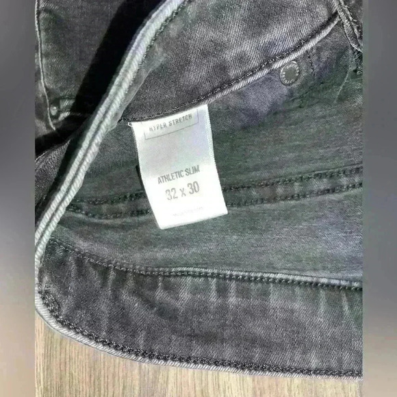 Express Men's Athletic Fit Jeans - Picture 3 of 3